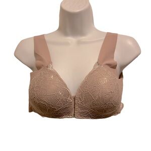 38-40 B NWOT Front Closure Bra
